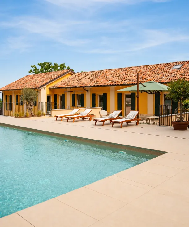 presentazione-della-country-house-vista-piscina-e-patio